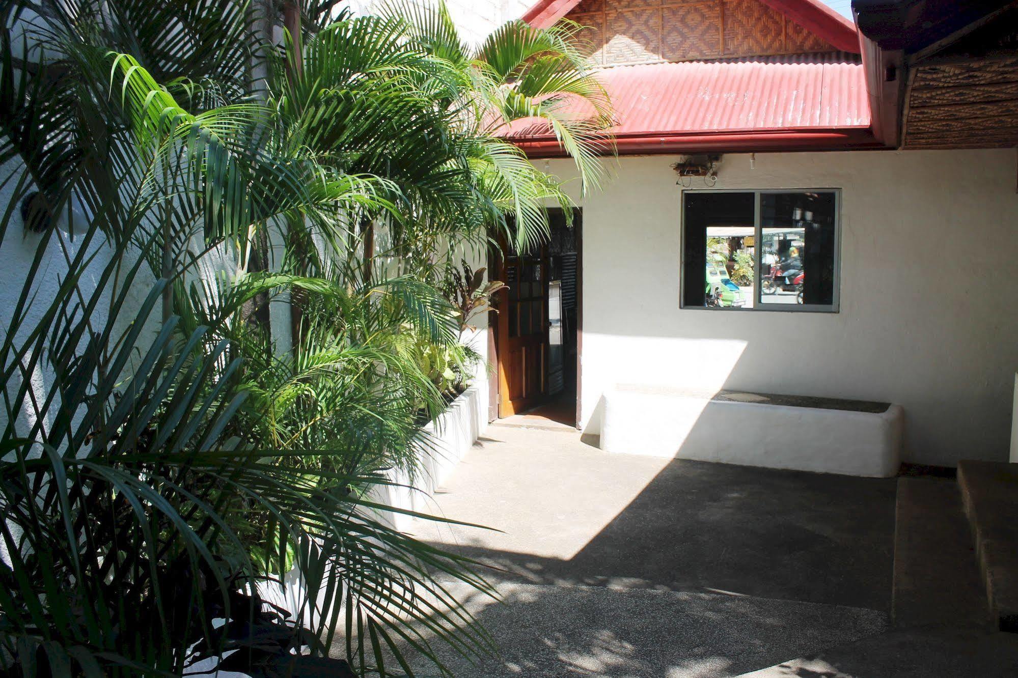 Paragayo Resort Tawala  Экстерьер фото