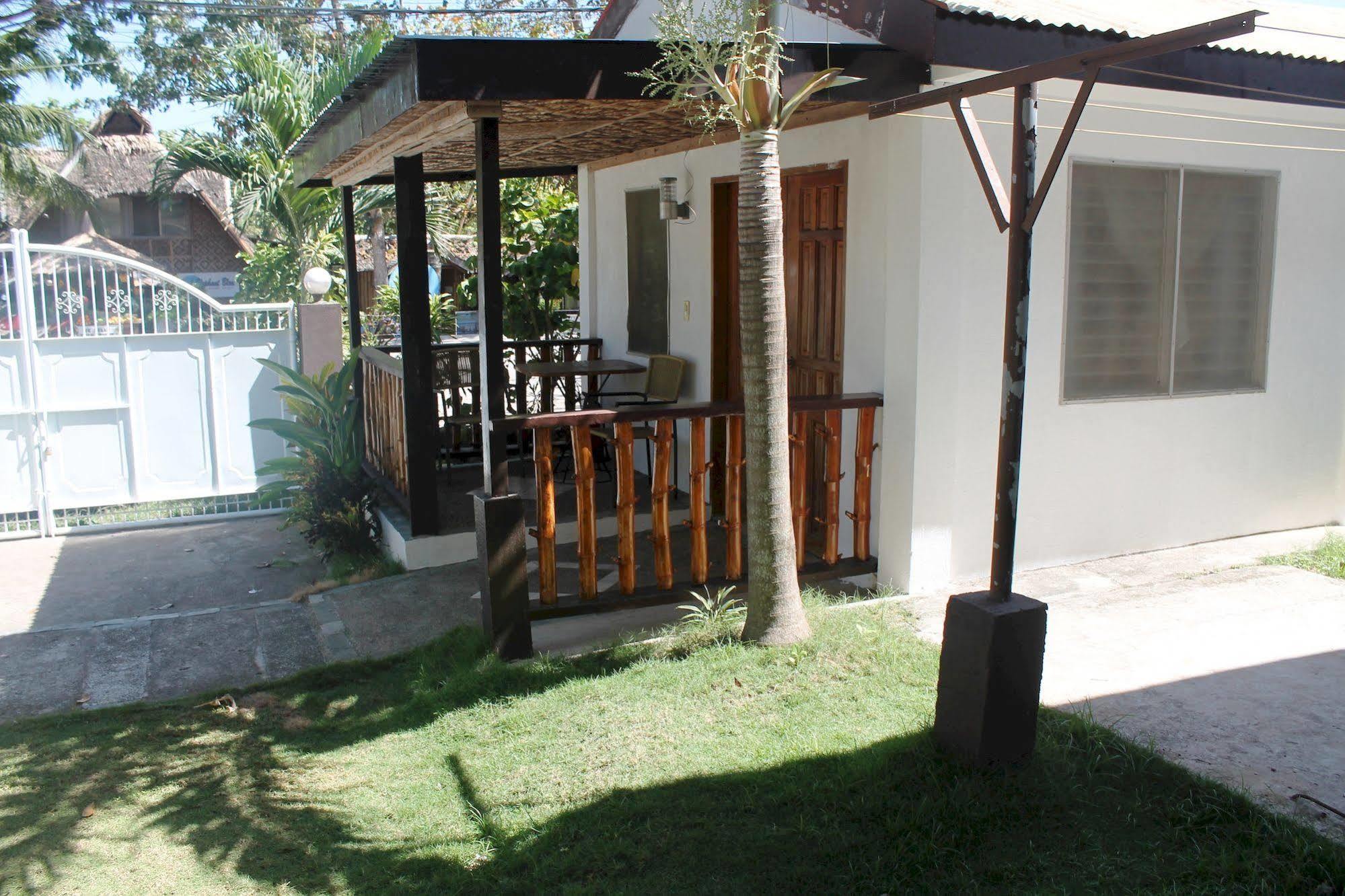 Paragayo Resort Tawala  Экстерьер фото